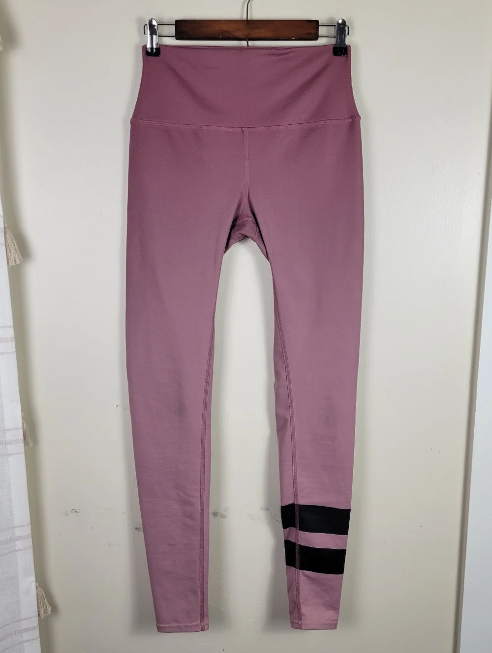 Alo Yoga High Waist Airbrush Highline Pink Ombre Gradient Stripe Leggings